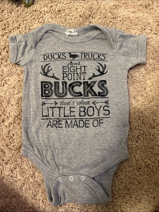 Small shop Other - Smallshop Gray Graphic Baby Bodysuit with 'Bucks' Print size 12M